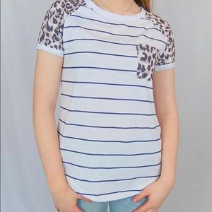 Black and white striped leopard sleeve tee